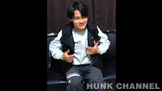 【マラ面接!!：Full HD縦動画】メガマラ面接!!64発目、若さ溢れるデカマラ超美尻水泳大学生、彪真(ひゅうま)くん20歳!!アナル丸見せ、男の手コキでザーメンどぴゅっ!!